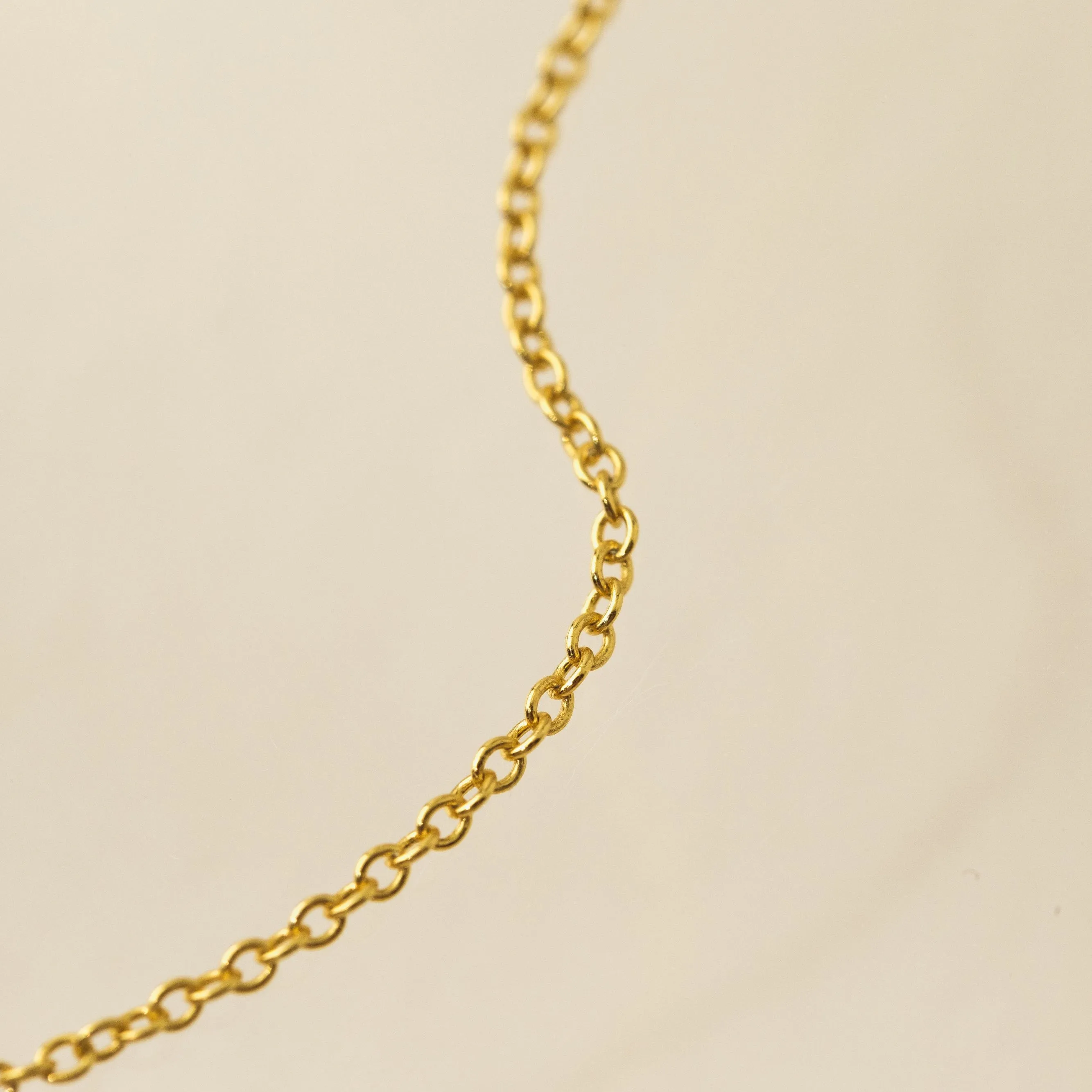 August Birthstone Fluted Necklace