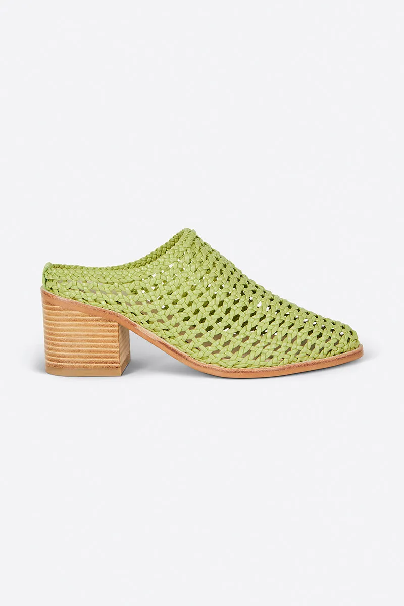 CAPS HEELED MULE