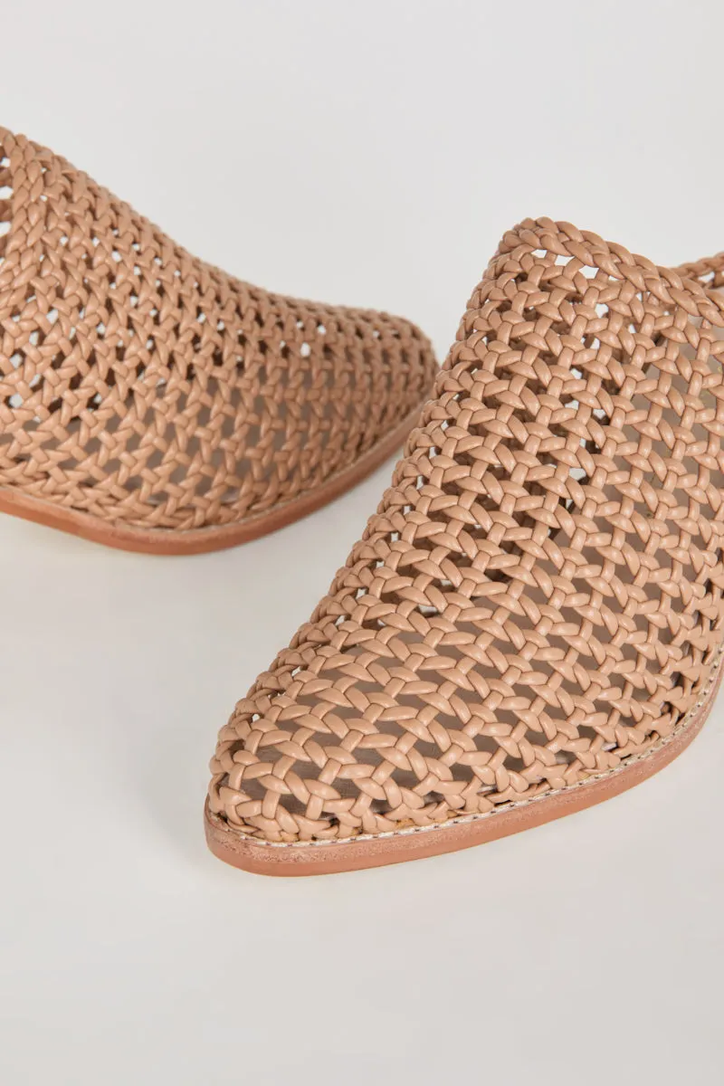 CAPS HEELED MULE
