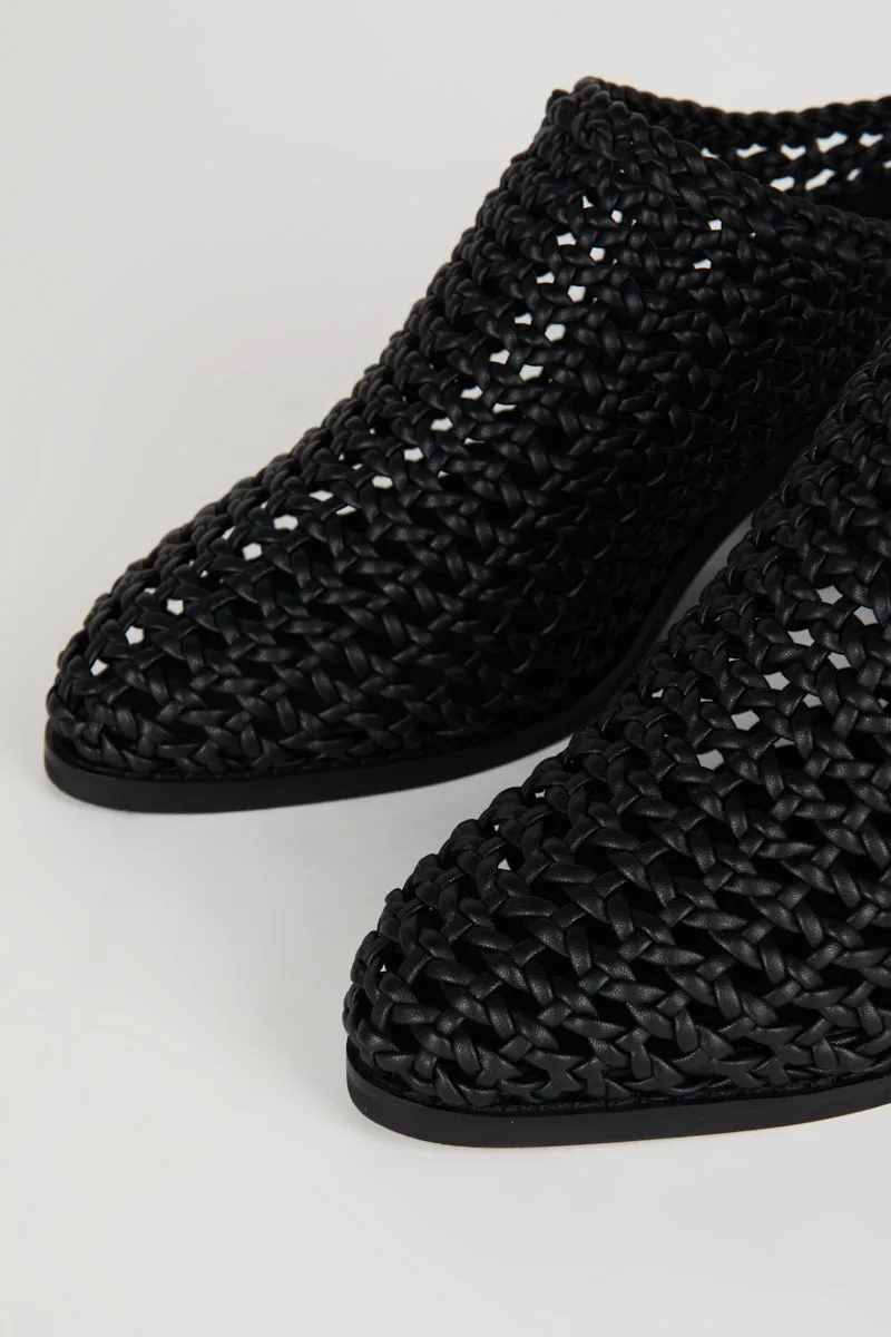 CAPS HEELED MULE