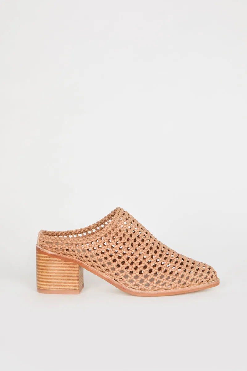 CAPS HEELED MULE