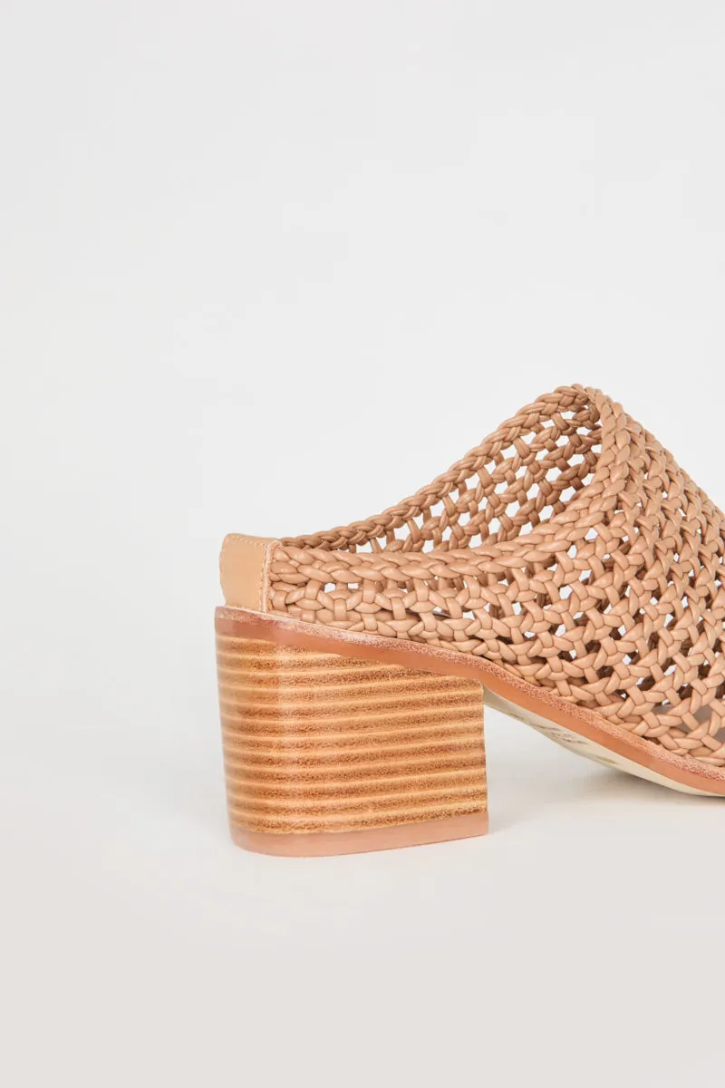 CAPS HEELED MULE