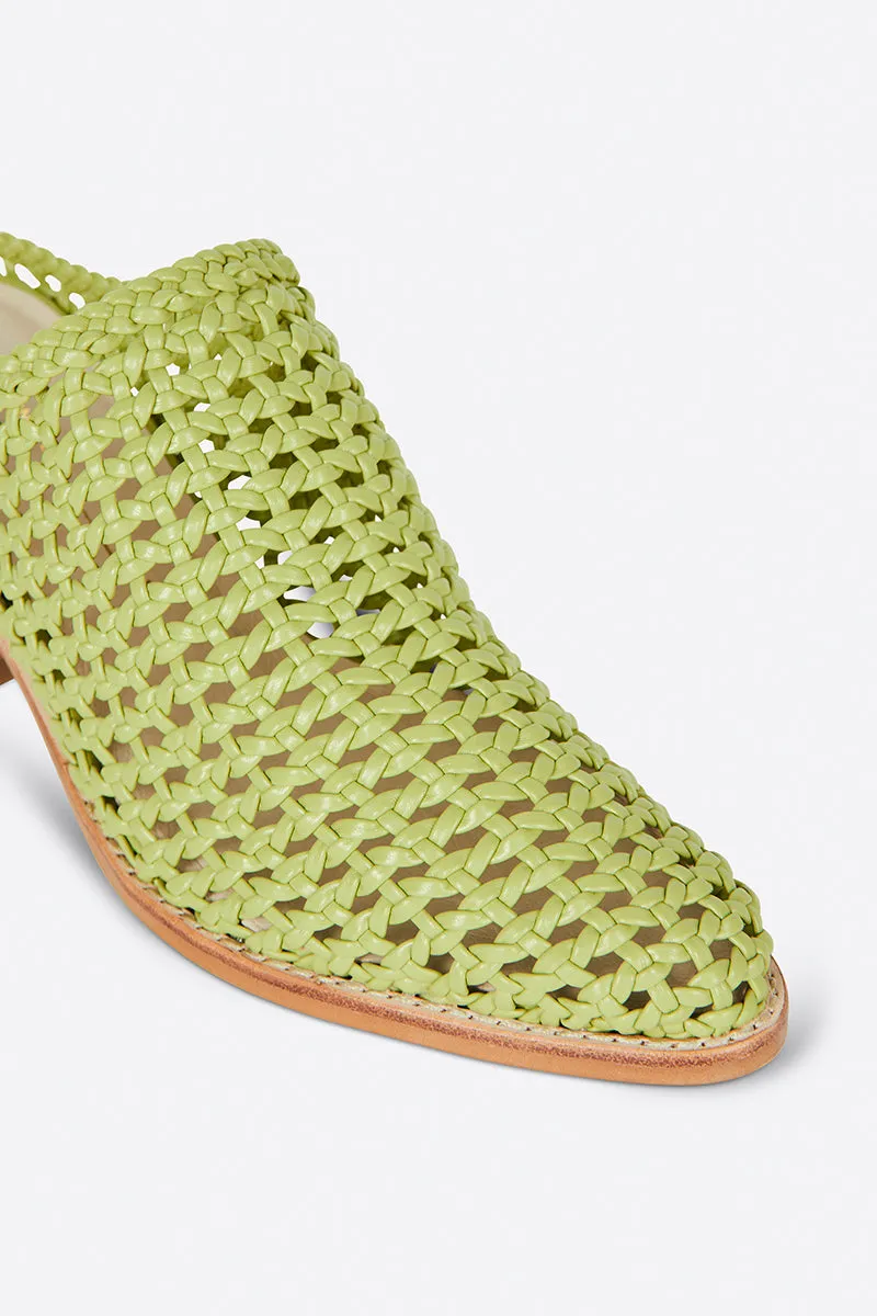 CAPS HEELED MULE