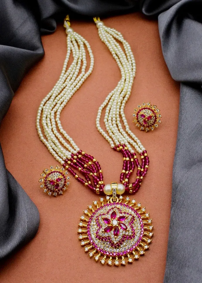 CIRCLE DESIGNER NECKLACE