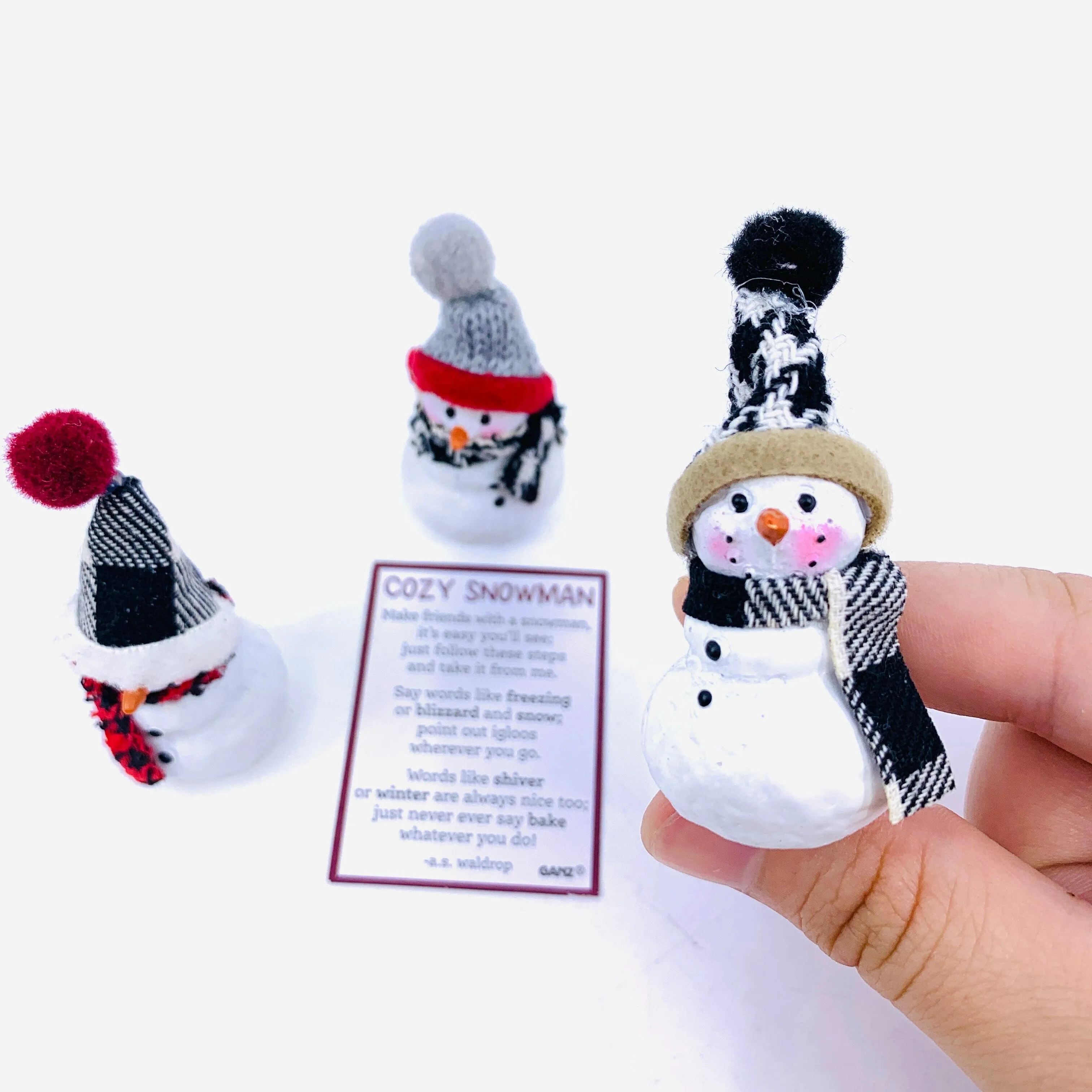 Cozy Snowmen Pocket Charm PT43