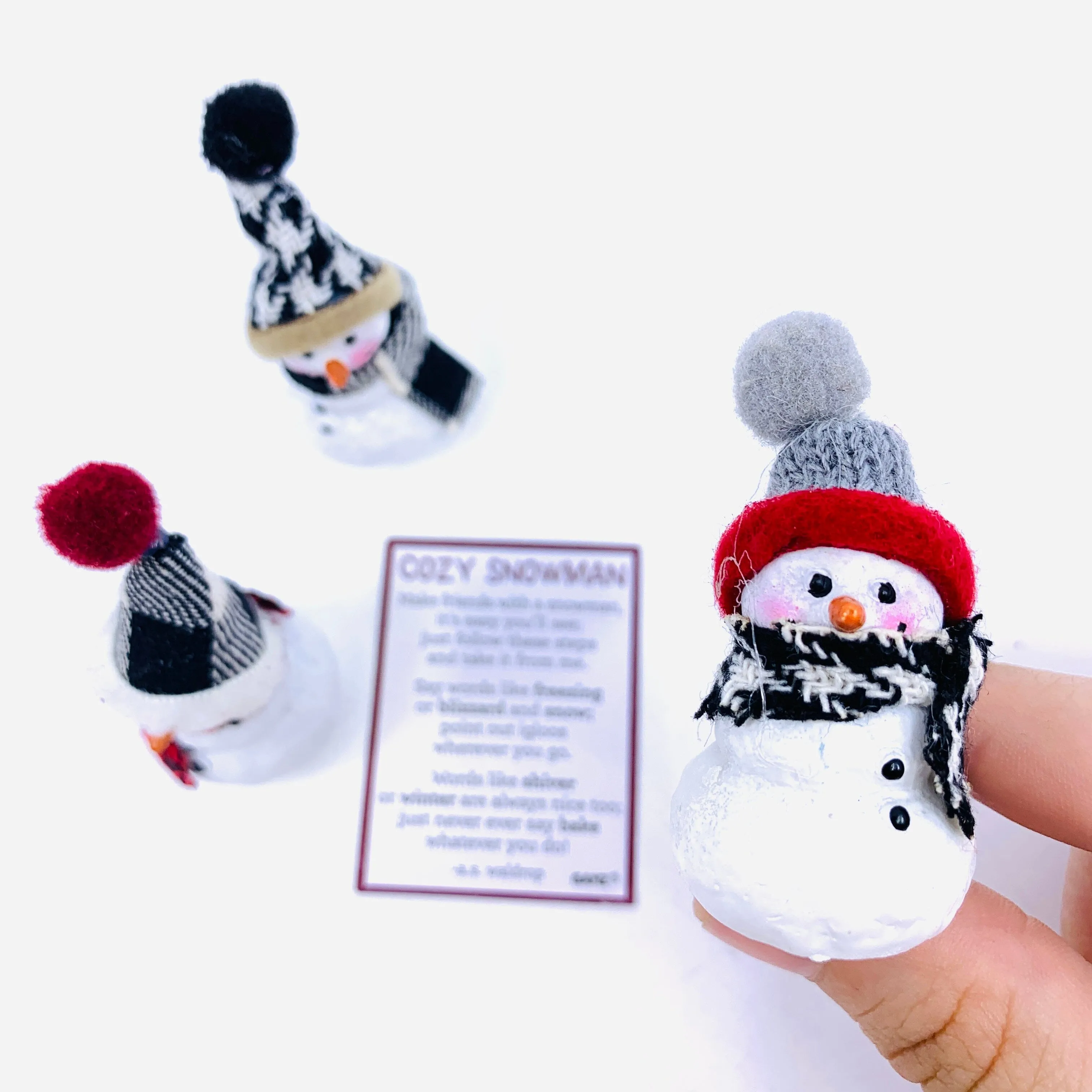 Cozy Snowmen Pocket Charm PT43