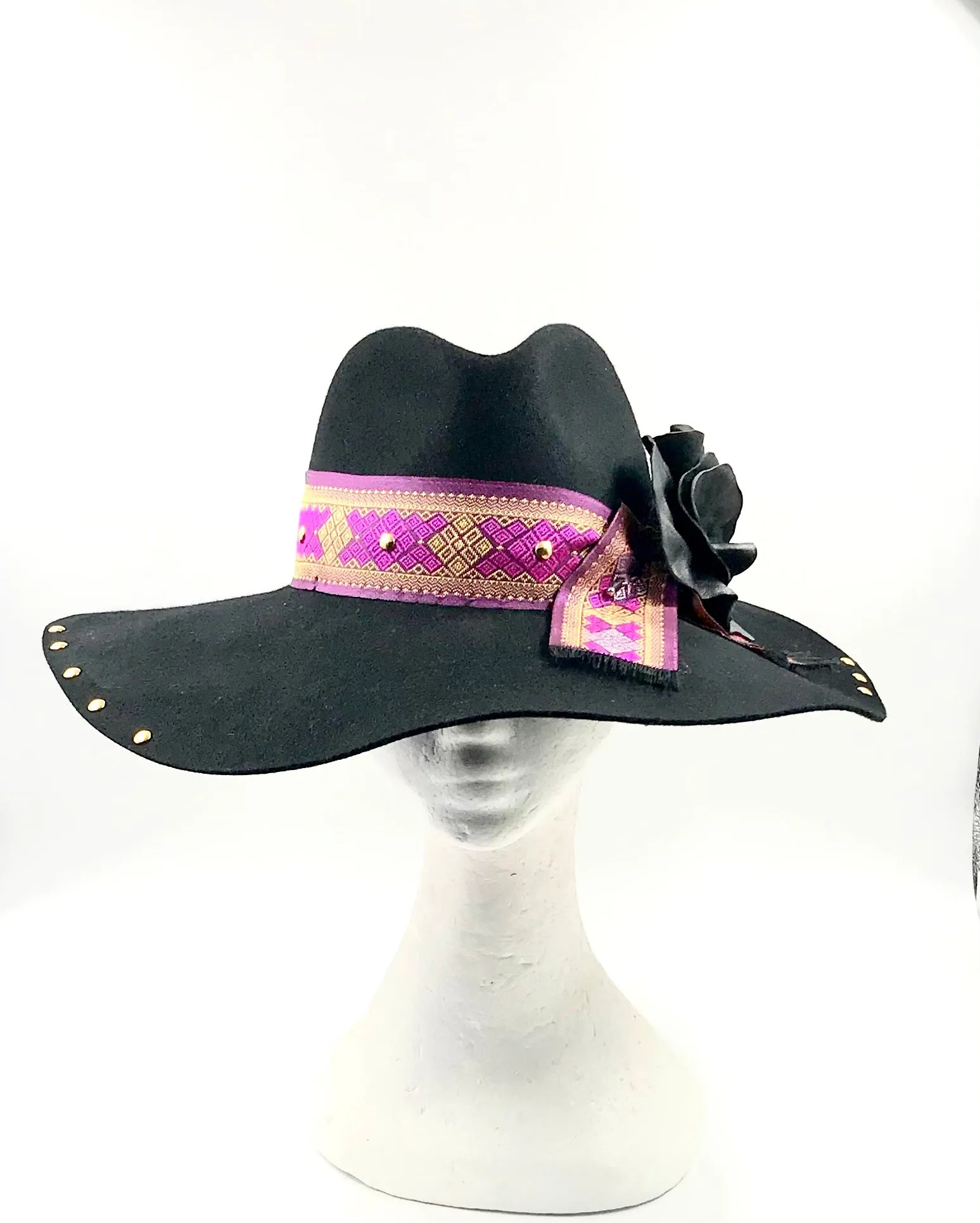 Hat  Wide brimmed fedora