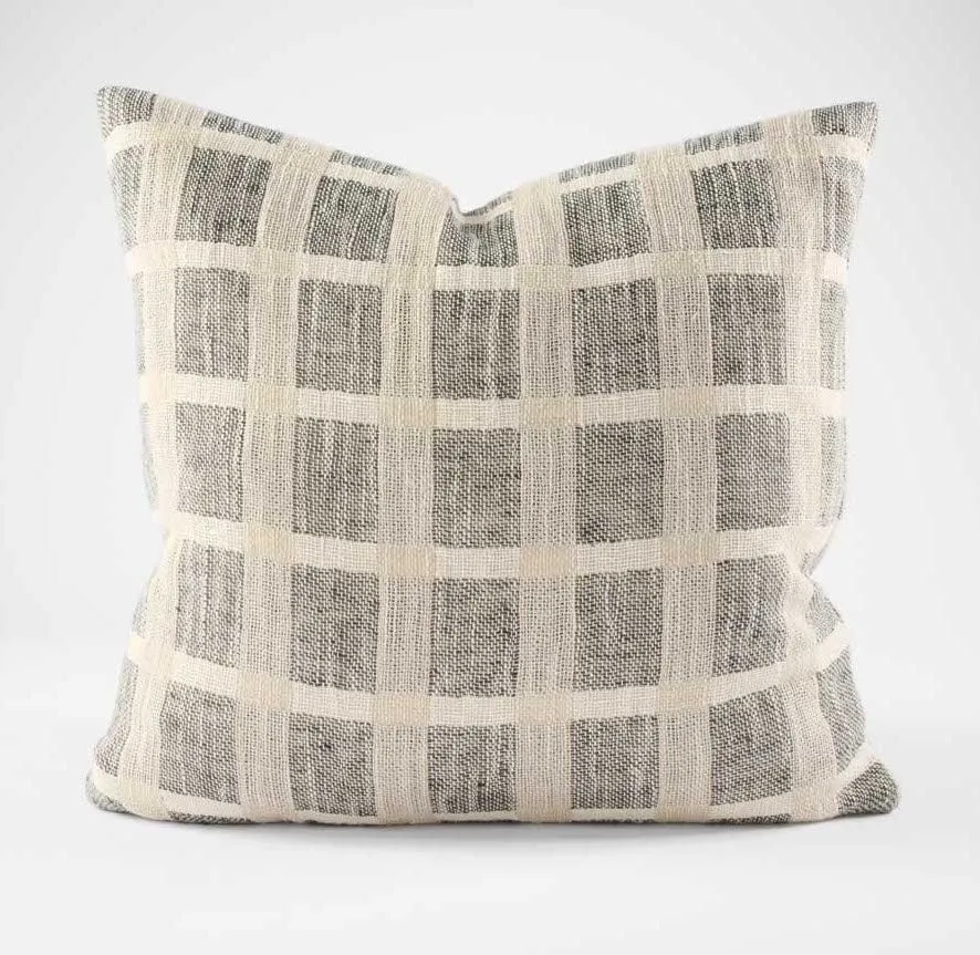 PETRA CUSHION